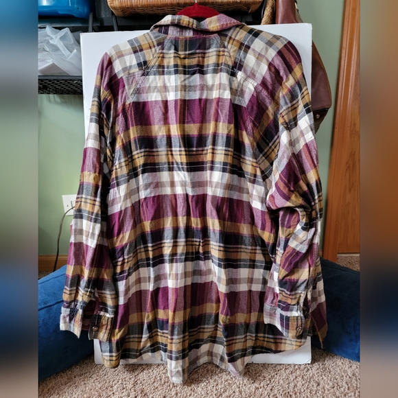 Maurices Long Sleeved Flannel Button Down - Picture 3 of 6